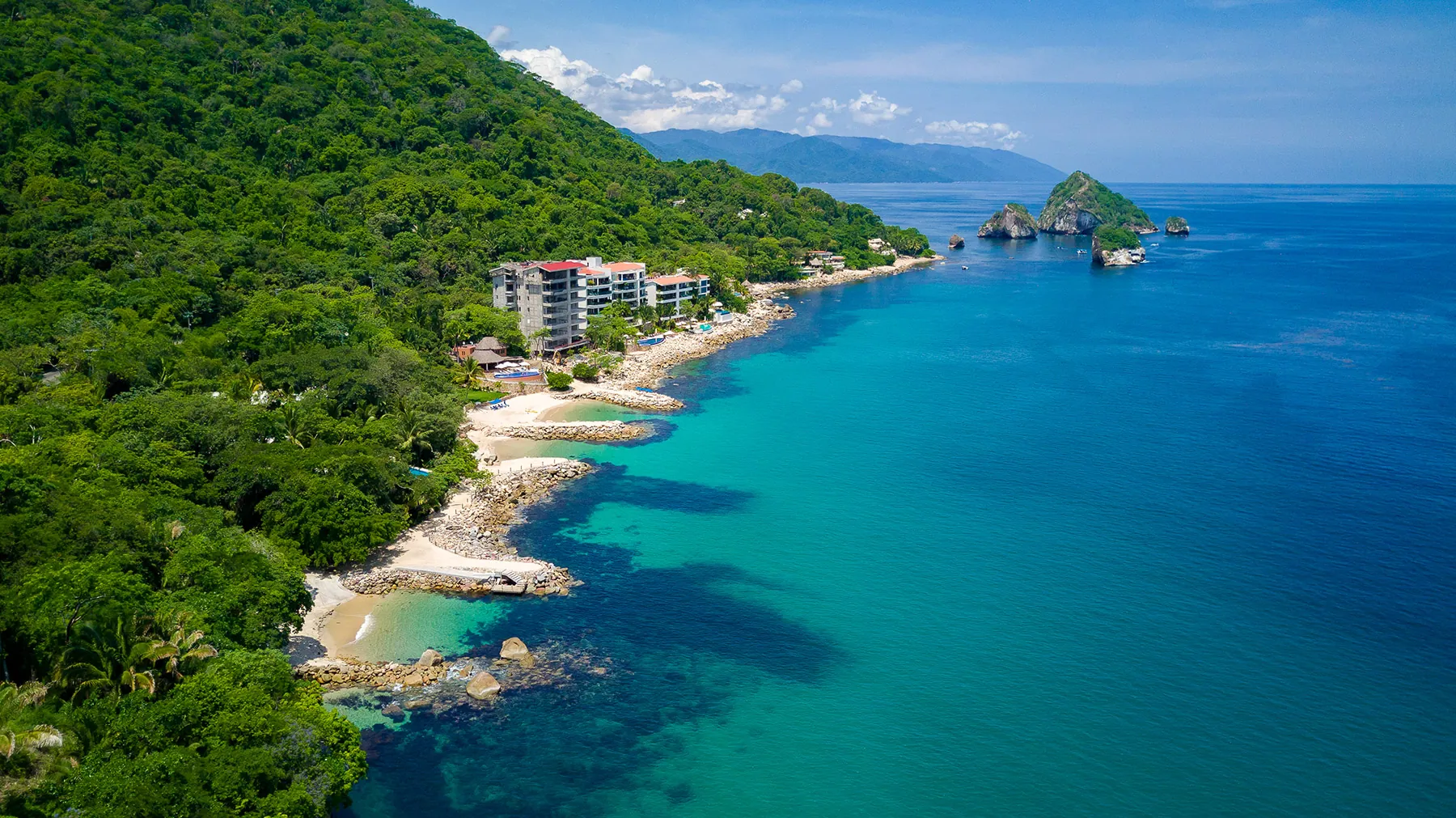 Vista aérea de las playas del sur de Puerto Vallarta