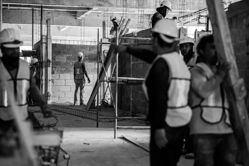 Construcción Hospital CMQ en Fluvial. Diario con Cámara, Miguel Naranjo